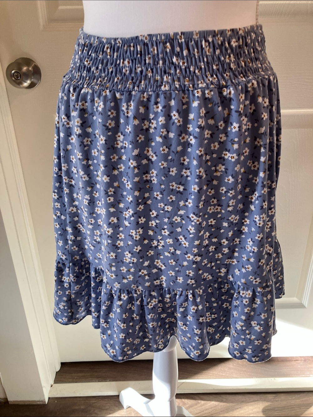 NWT Social Academy Girls Blue Floral Smocked Waist Ruffle Hem Skirt